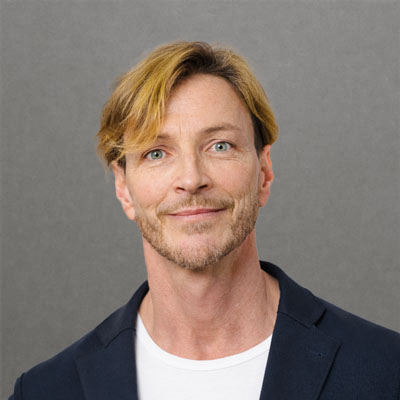 Dirk S.